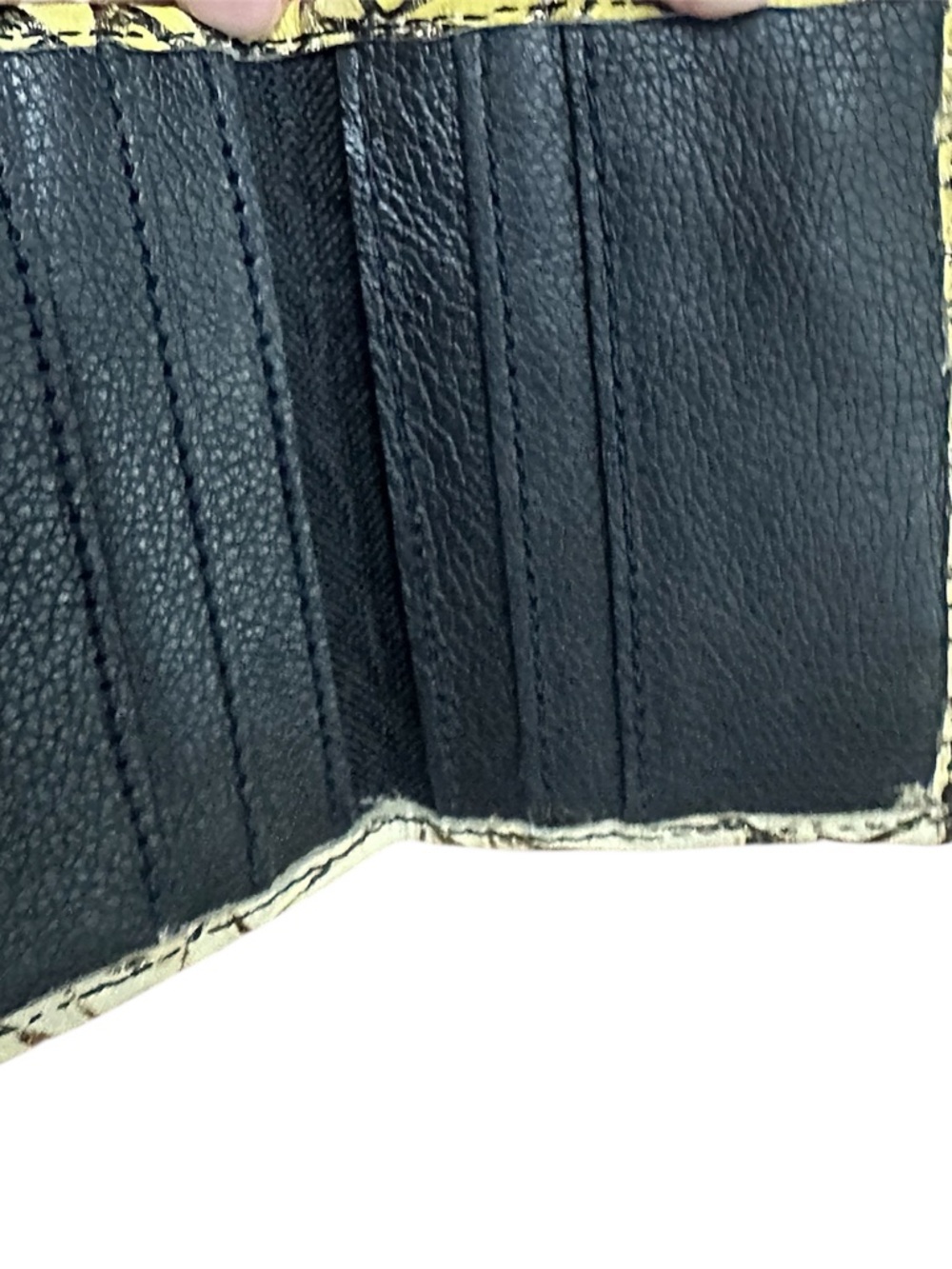 Yellow gold leather Geometric Wallet and cards holder - Picture 5 of 5